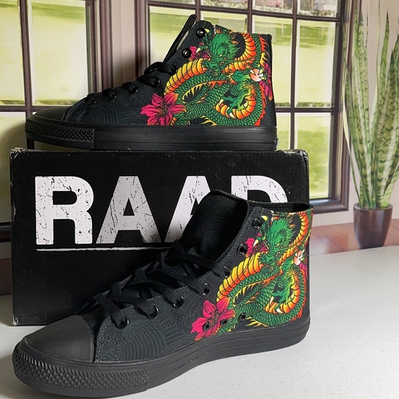 RAAD Shop high top Green Dragon and Flowers - Picture 1 of 5